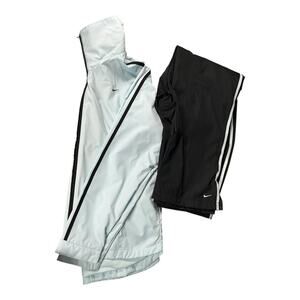 Nike Women's Light Weight Weight Tack Suit Jacket & Wind Breaker Pants Size XL